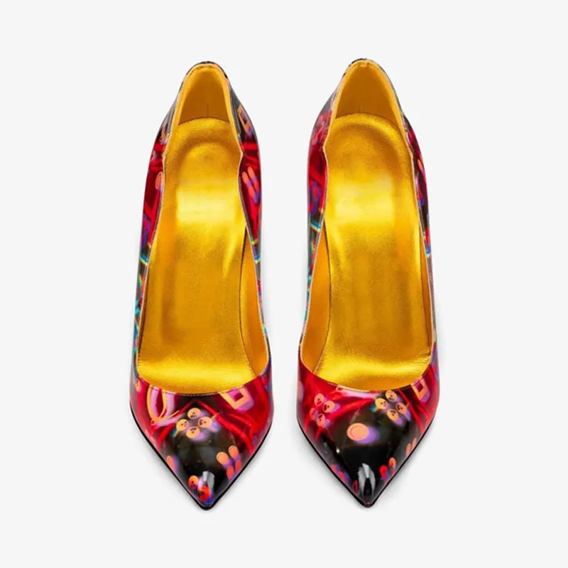 Multicolor Patent Pumps with V-Shaped Notches